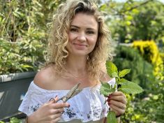 Filipojakubská noc je ideální k jarní očistě pomocí kopřivy, celeru i břízy, říká fytoterapeutka