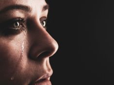 Vyžívají se v bolesti a trestají své okolí. Poznejte disociativní feministky