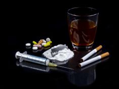Nebezpečné mixy nebezpečných látek. Při užívání antidepresiv je lepší se dalším drogám vyhnout