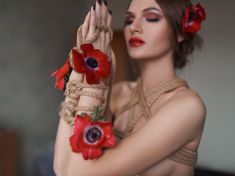 Shibari: I svazování může přinášet rozkoš