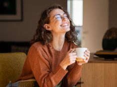Užívat si sám se sebou? Na TikToku frčí trend masterdatingu