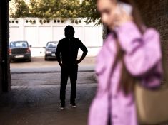 Pachatel si oběť vybírá. Naše reakce může útok zvrátit, radí instruktor sebeobrany 