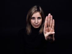 Jak utnout gaslighting? Sbírejte důkazy a svěřte se druhým