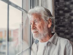 Proč muži umírají dříve než ženy? Může za to jejich přístup ke zdraví i geny