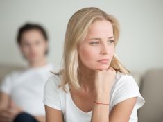 I dobře míněné slovo může člověku s depresí ublížit. Jakým výrazům je lepší se vyhnout?