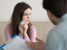 Najít dobrého terapeuta mi dalo zabrat. Dejte si pozor na plané sliby i porušování hranic