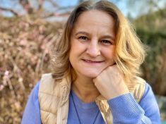 Máma a táta jen na chvíli. Přechodné pěstounství není pro každého, pro miminka je ale klíčové