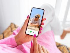 První krůčky na Tinderu. 9 tipů, jak zaujmout (a jeden bonus navíc)
