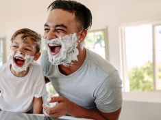 Je lepší vyrůstat u mámy, nebo u táty? Překvapivá studie fandí otcům
