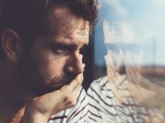Pomáhá pláč regulovat náladu? Pravděpodobně ano, ale reakce na něj stoprocentně