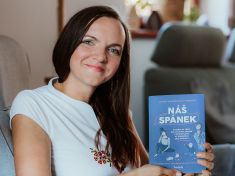 Klidné noci a spokojené ráno: Jak pomoci dětem i sobě ke kvalitnímu spánku