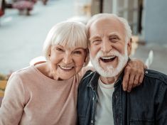 Mezinárodní den seniorů: Jaké minerály pomáhají najít klid, soustředění i radost?