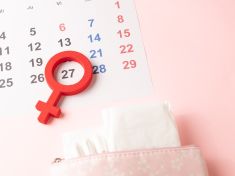 Menstruace jako kompas: Takhle cyklus mění energii, náladu a každodenní život ženy