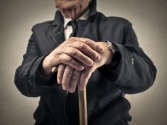 Jak komunikovat s osobou postiženou Alzheimerovou chorobou? Odpovědí je validace. 