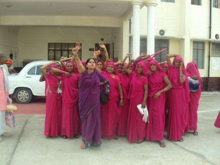 gulabi1