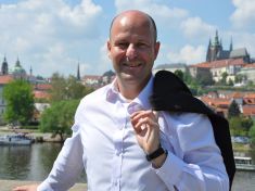 Náměstek primátora Petr Hlubuček: V Praze potřebujeme až 150 tisíc respirátorů týdně