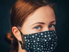 Začala v Evropě druhá vlna koronaviru? Nejdřív by musela skončit ta první