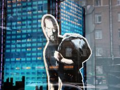 Chcete být úspěšní? Podle výzkumu nemusíte být ani agresivní jako Steve Jobs