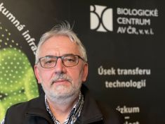 Profesor Libor Grubhoffer: Blatný hasil průšvih vlády. Arenberger má úkol z Hradu