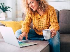 Kalendárium: Den práce z domu aneb dnes slaví zejména introverti