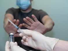 V odporu proti očkování hraje roli i nocebo. Jde o škodlivý opak placeba