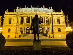 Pátek Karla Křivana: Dvě popelky, bez jejichž proměny v princezny se nepohneme