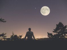Mayský astrolog: Luna v Blížencích přeje výuce cizích jazyků