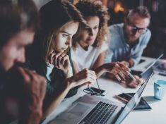 Vzdělávací program Huawei absolvovalo 20 studentů, třetinu tvořily dívky