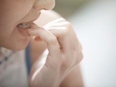 Přestanu si kousat nehty… Zlozvyků se dá zbavit, jen na sebe nebuďte moc přísní