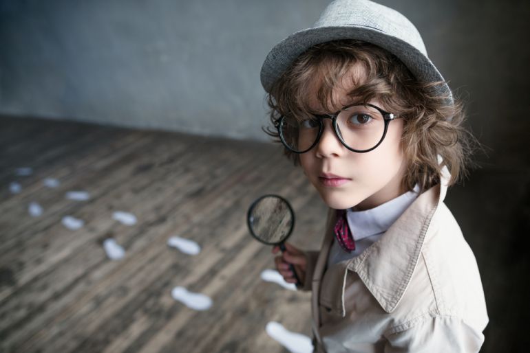 detektiv shutterstock 520075894