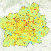 Mapa ukazuje Prahu a Středočeský kraj dne 18. 3. 2020, tedy den před omezením výroby v automobilkách. Lidé ještě do zaměstnání vyjížděli.