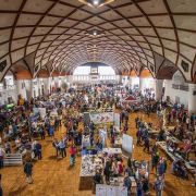 Světový festival kutilů a vědátorů v Praze: Návštěvníky čekají roboti i chození po vodě