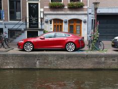 V roce 2030 už do Amsterdamu auta na benzin či naftu nevjedou