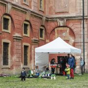 Západní křídlo karlínské Invalidovny se zaplnilo návštěvníky všech generací