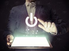 Vlivní Češi a svět offline? Večer a během víkendu se odpojit dokážou