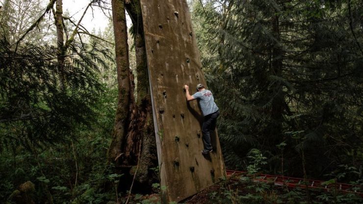 restart climbing wall h