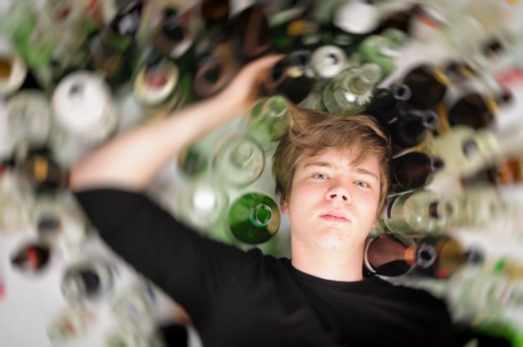 alkoholik shutterstock 125982872