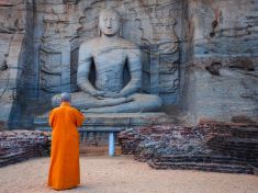 Je jenom Buddha a pak pár set dalších bohů