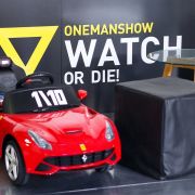 A zde již výsledek: One Man Show, kde se odhaluje Farrari i pravda