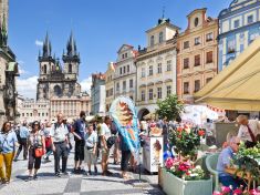 Mají vidláci zachraňovat Prahu? Jak nabourat pandemickou sounáležitost