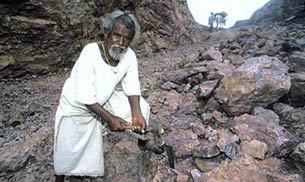 dashrath manjhi a 305 071515124623