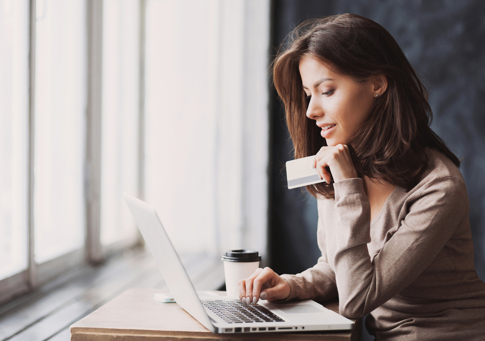 online shopping shutterstock 530222965