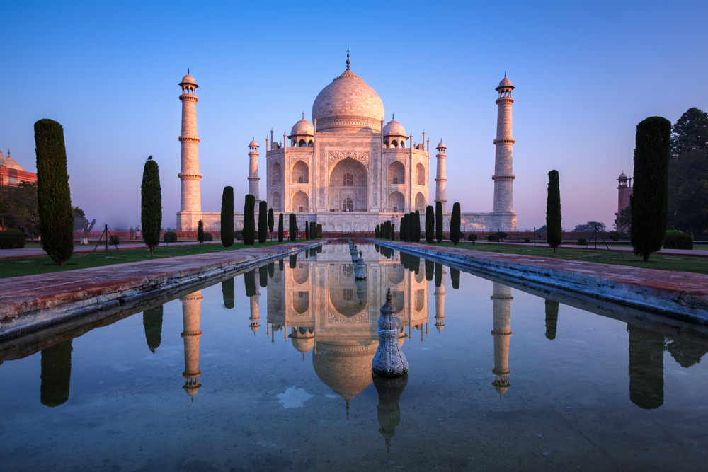 taj mahal shutterstock 225821824