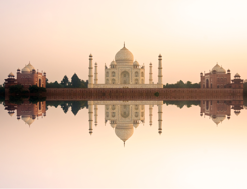 taj mahal shutterstock 95227921